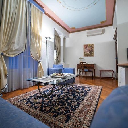 Bed and Breakfast Palazzo Finati à Alba  Extérieur photo