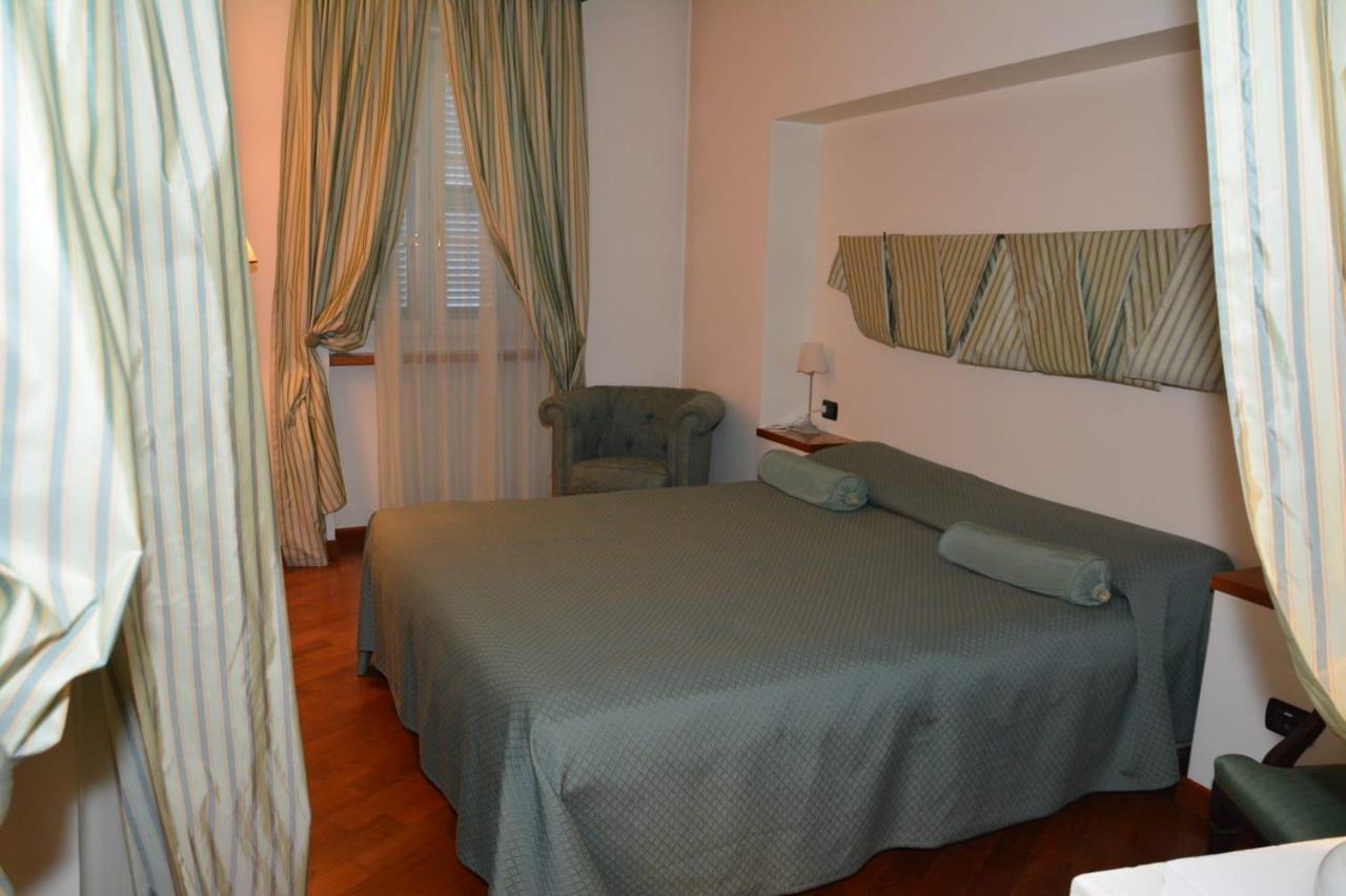 Bed and Breakfast Palazzo Finati à Alba  Extérieur photo