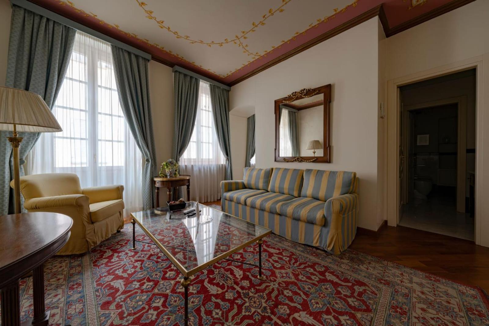 Bed and Breakfast Palazzo Finati à Alba  Extérieur photo
