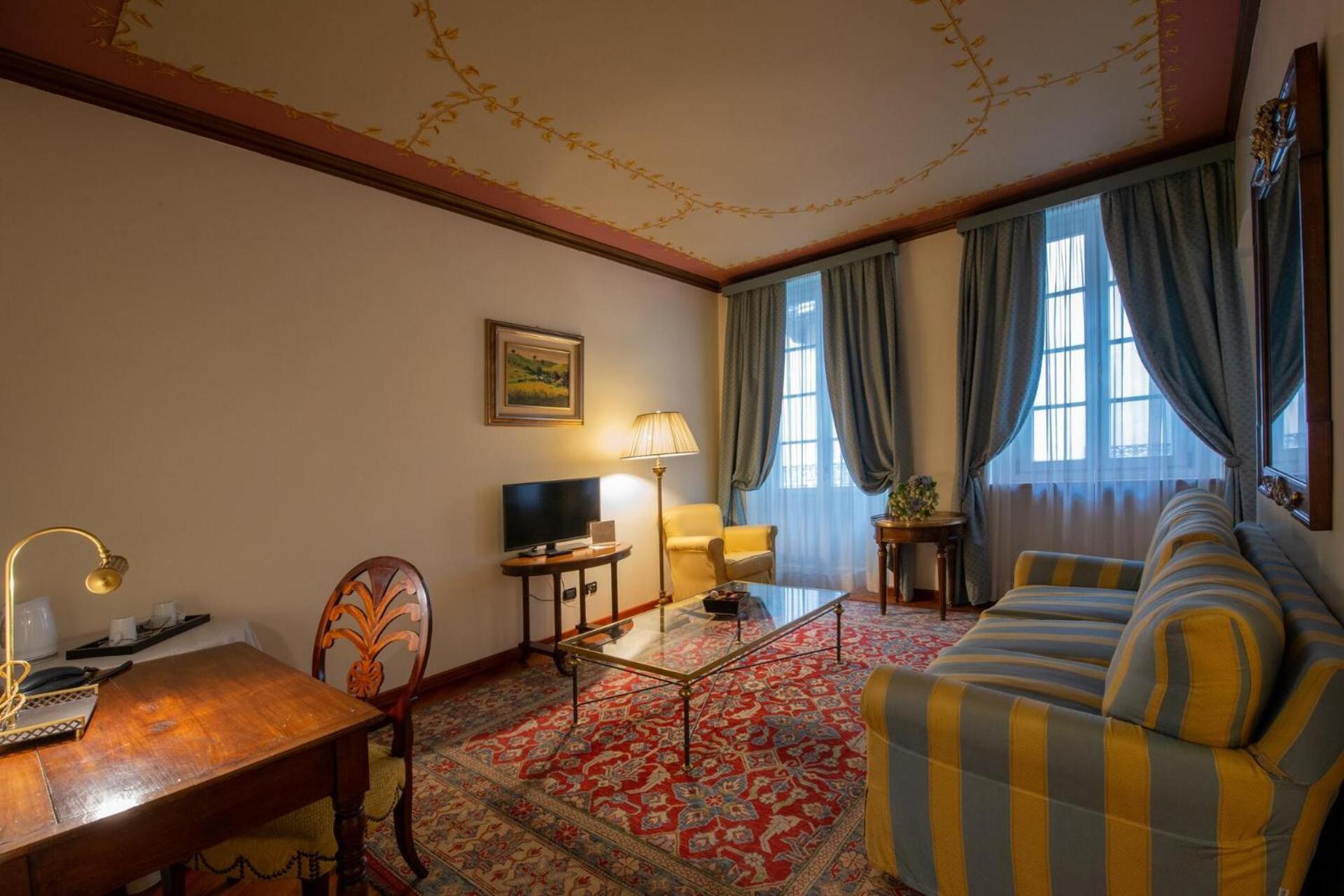 Bed and Breakfast Palazzo Finati à Alba  Extérieur photo