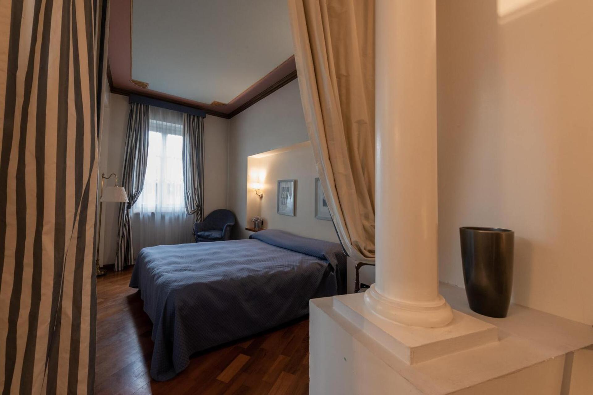 Bed and Breakfast Palazzo Finati à Alba  Extérieur photo