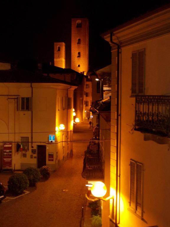 Bed and Breakfast Palazzo Finati à Alba  Extérieur photo