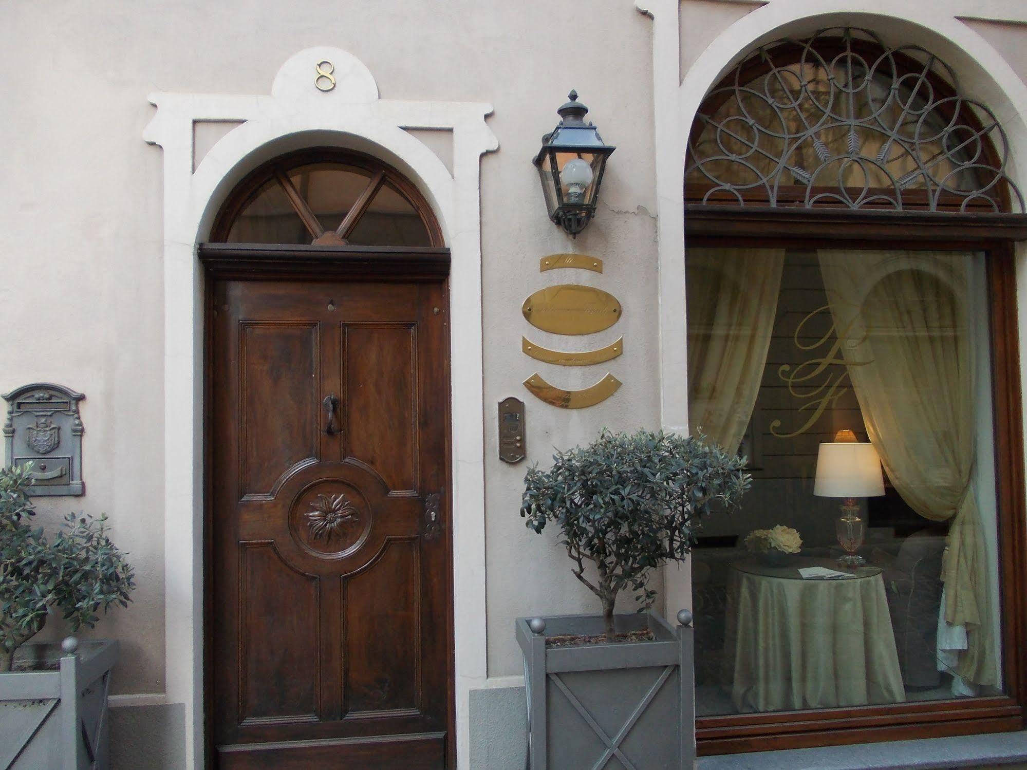 Bed and Breakfast Palazzo Finati à Alba  Extérieur photo
