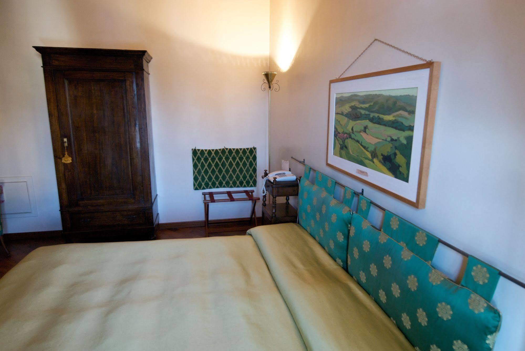 Bed and Breakfast Palazzo Finati à Alba  Extérieur photo