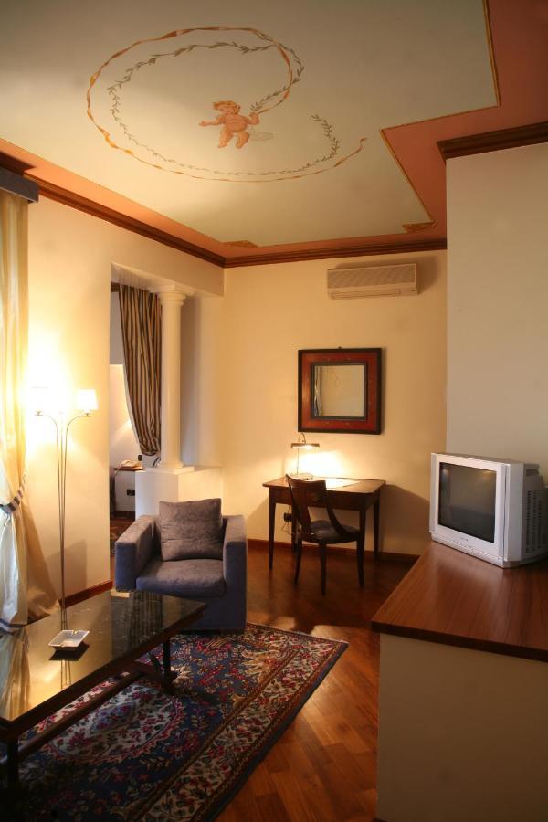 Bed and Breakfast Palazzo Finati à Alba  Chambre photo